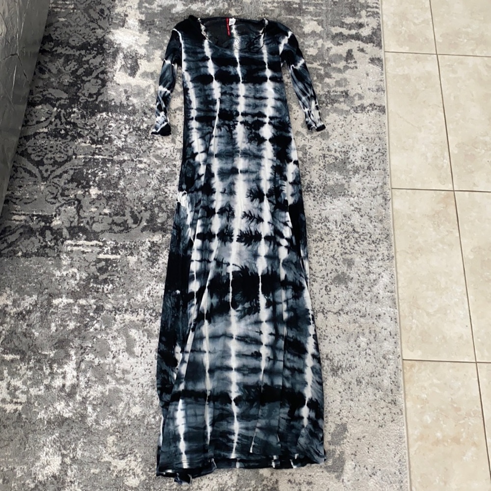 Element navy Blue and white Tie Dye lace Open back long sleeve Maxi dress NWOT